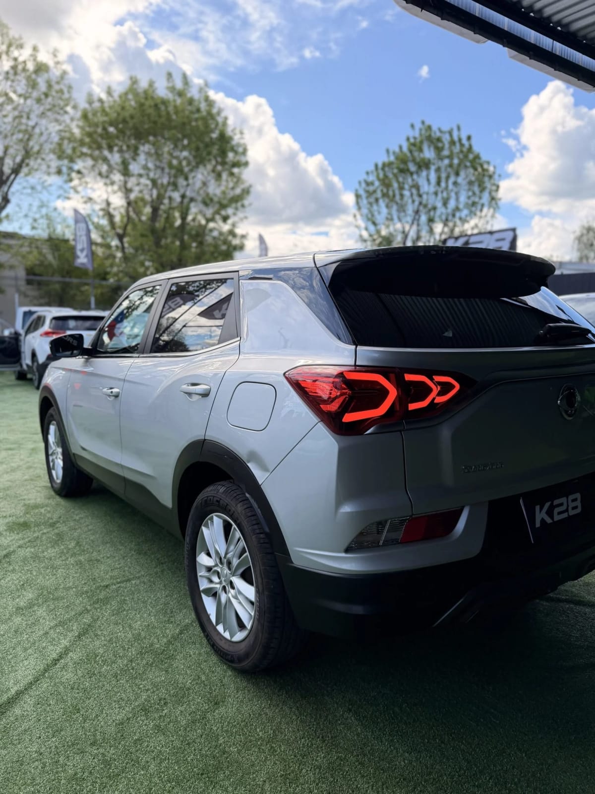 2022 SsangYong New Korando Gris - Miniatura 9
