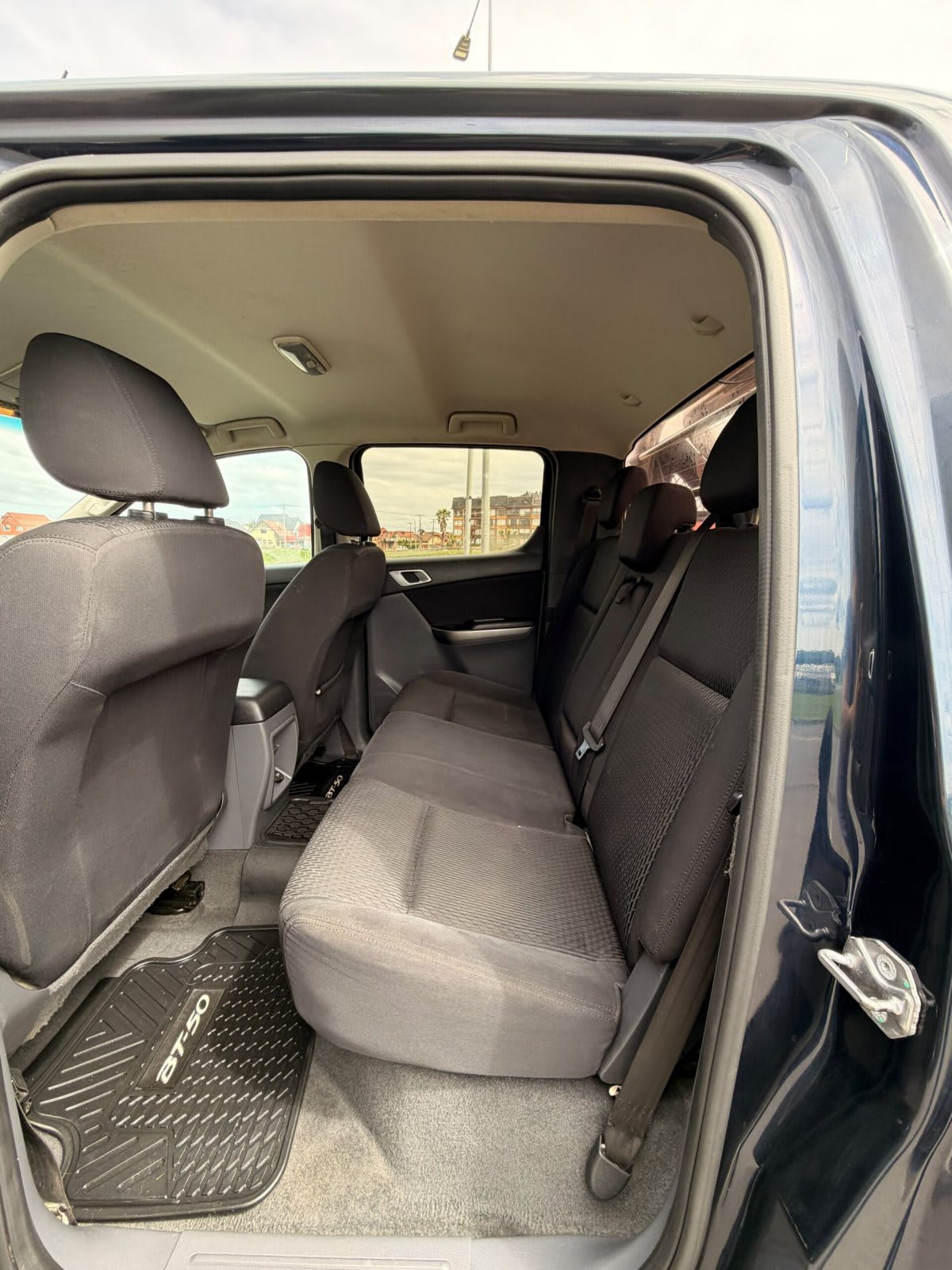 2017 Mazda BT-50 2.2 Azul - Miniatura 10