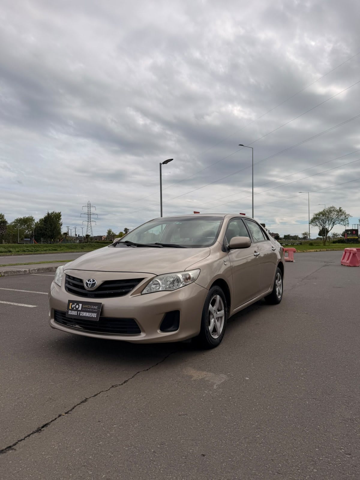 2012 Toyota COROLLA XLI Beige - Imagen 1