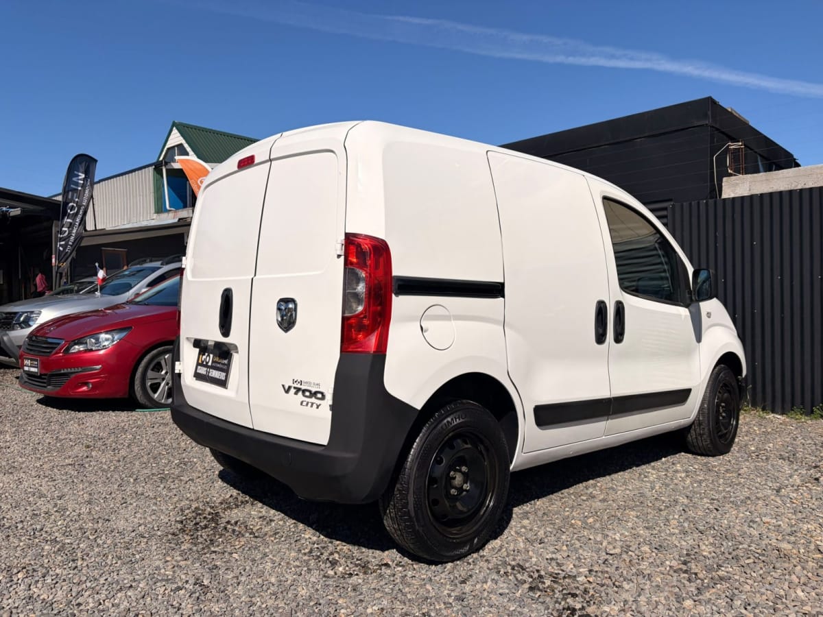 2023 Ram 700 CITY Blanco - Miniatura 2