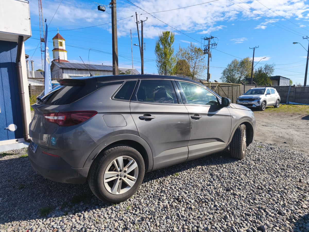 2021 Opel Granland X Negro - Miniatura 4