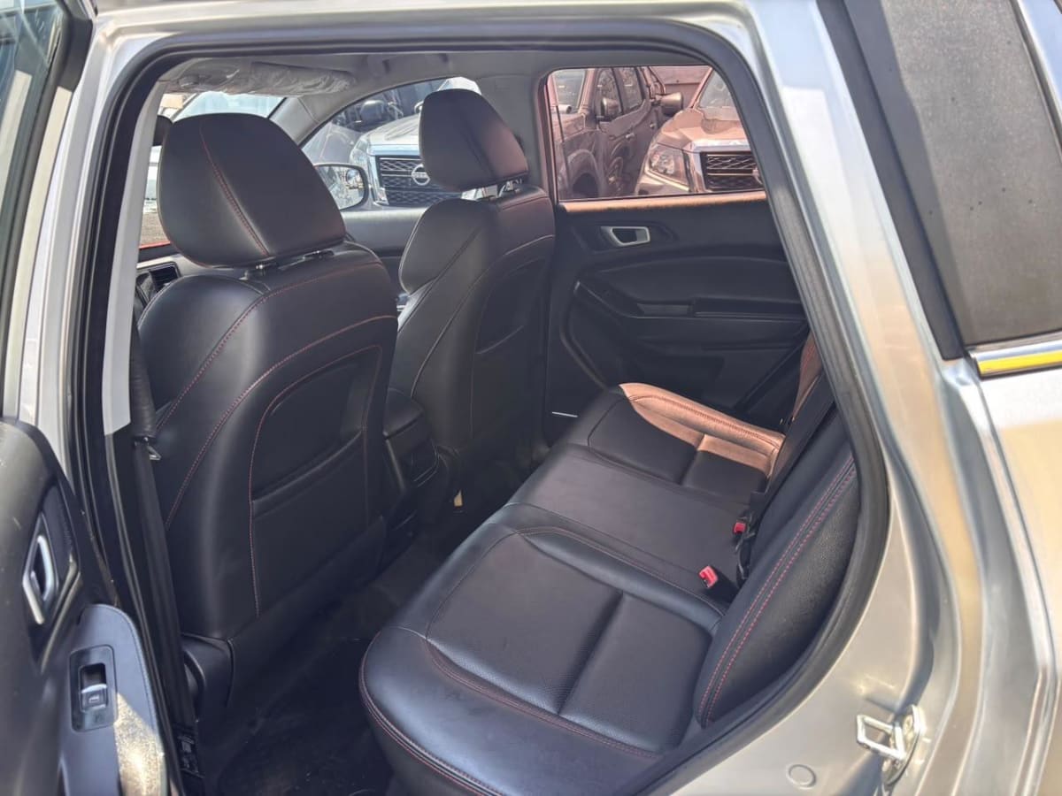 2022 Chery Tiggo 3 3 Gris - Miniatura 9