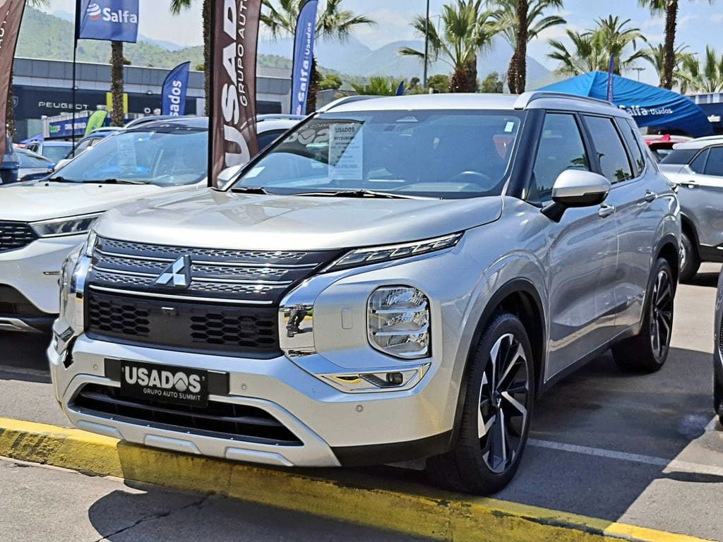 2023 Mitsubishi Outlander 2.5 - Imagen 1
