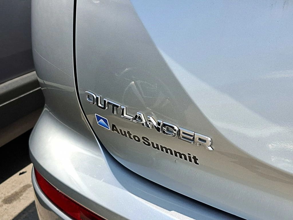 2023 Mitsubishi Outlander 2.5 - Miniatura 9