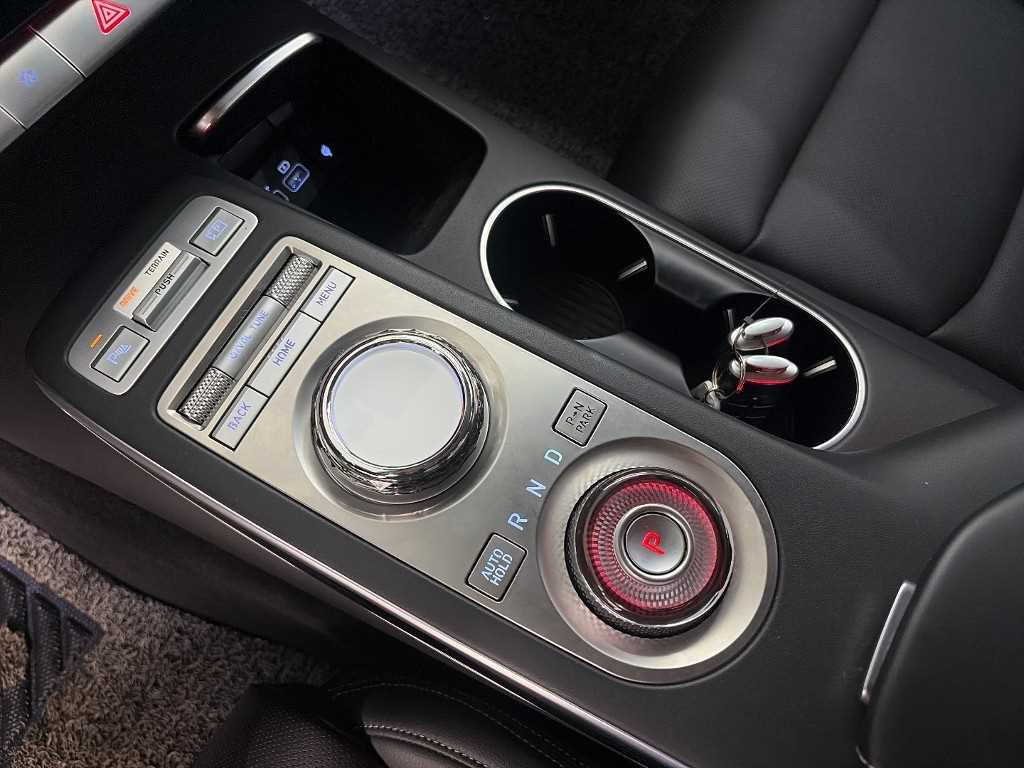 2022 Genesis GV70 2.5T - Miniatura 8