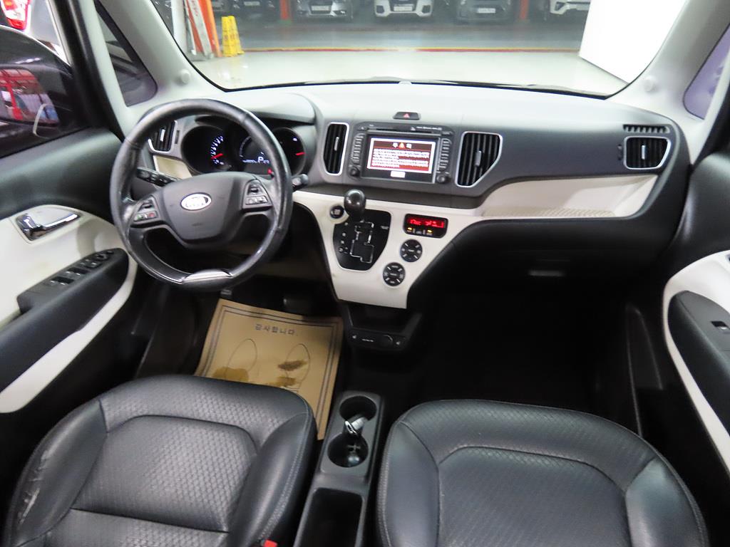 2013 KIA Ray Gasoline Negro - Miniatura 5
