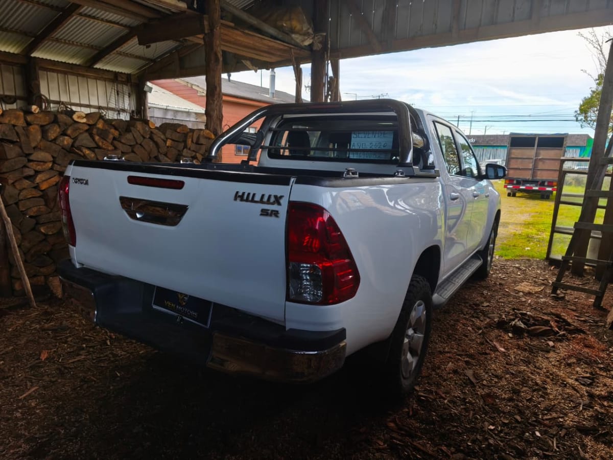 2020 Toyota Hilux Blanco - Miniatura 7