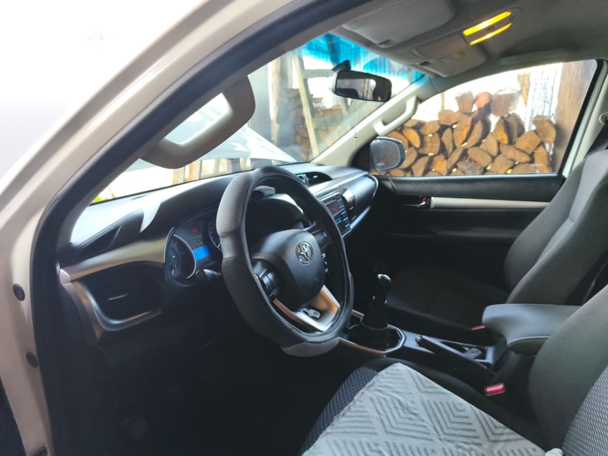 2020 Toyota Hilux Blanco - Miniatura 10
