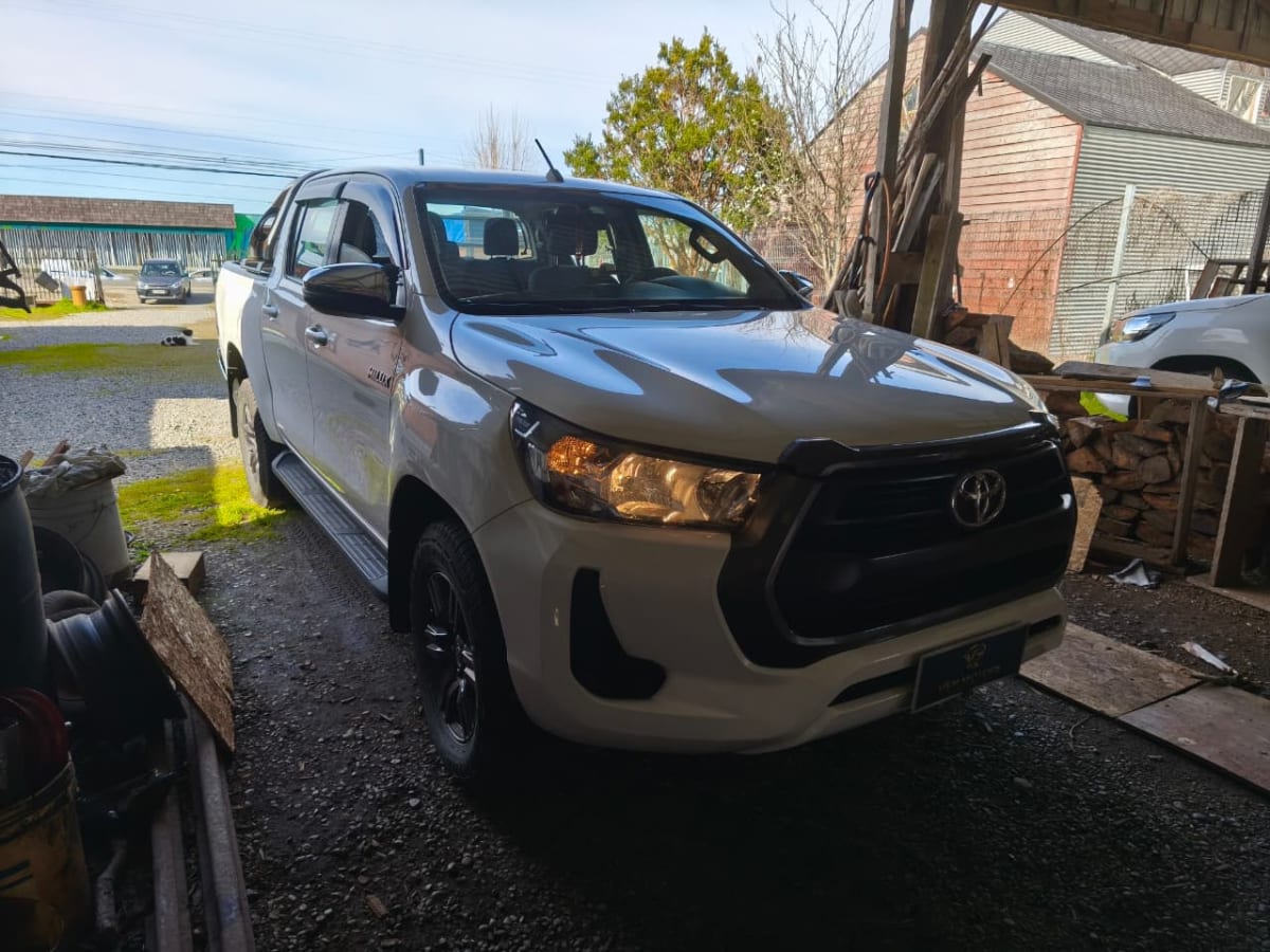 2022 Toyota Hilux Blanco - Miniatura 7