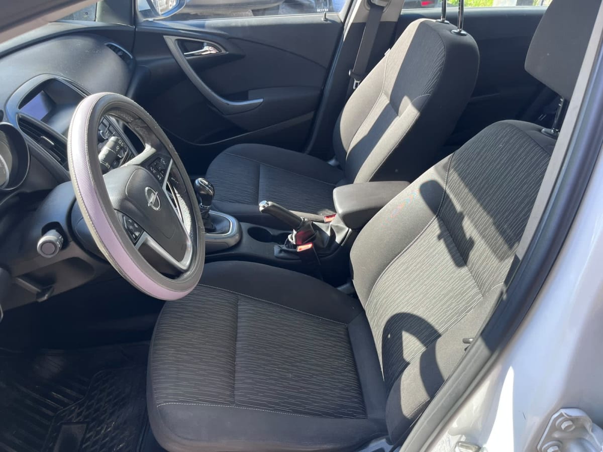 2014 Opel ASTRA ENJOY Blanco - Miniatura 5