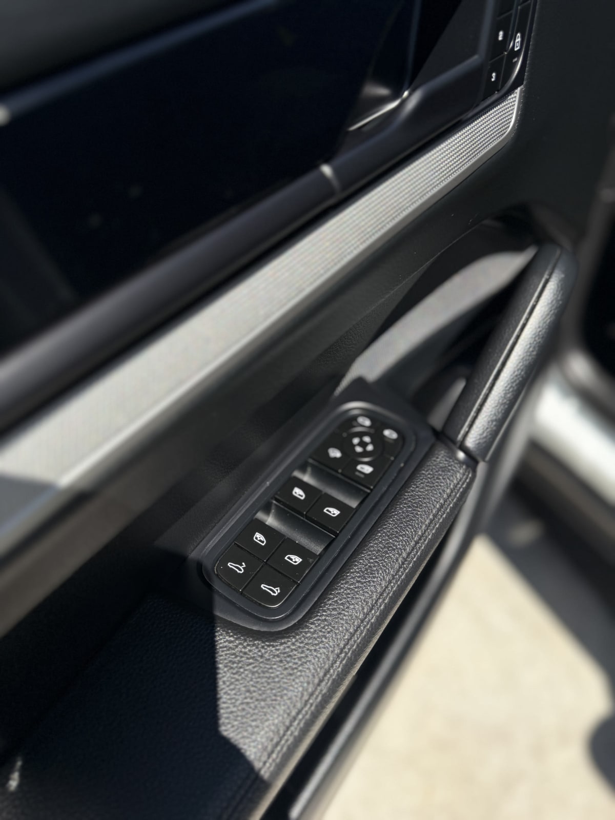 2024 Porsche Cayenne V6 - Miniatura 7