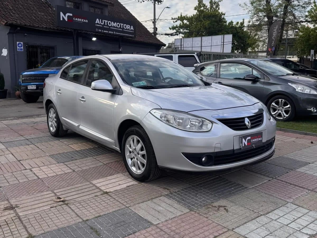 2012 Renault Fluence EXPRESSION Plata - Imagen 1