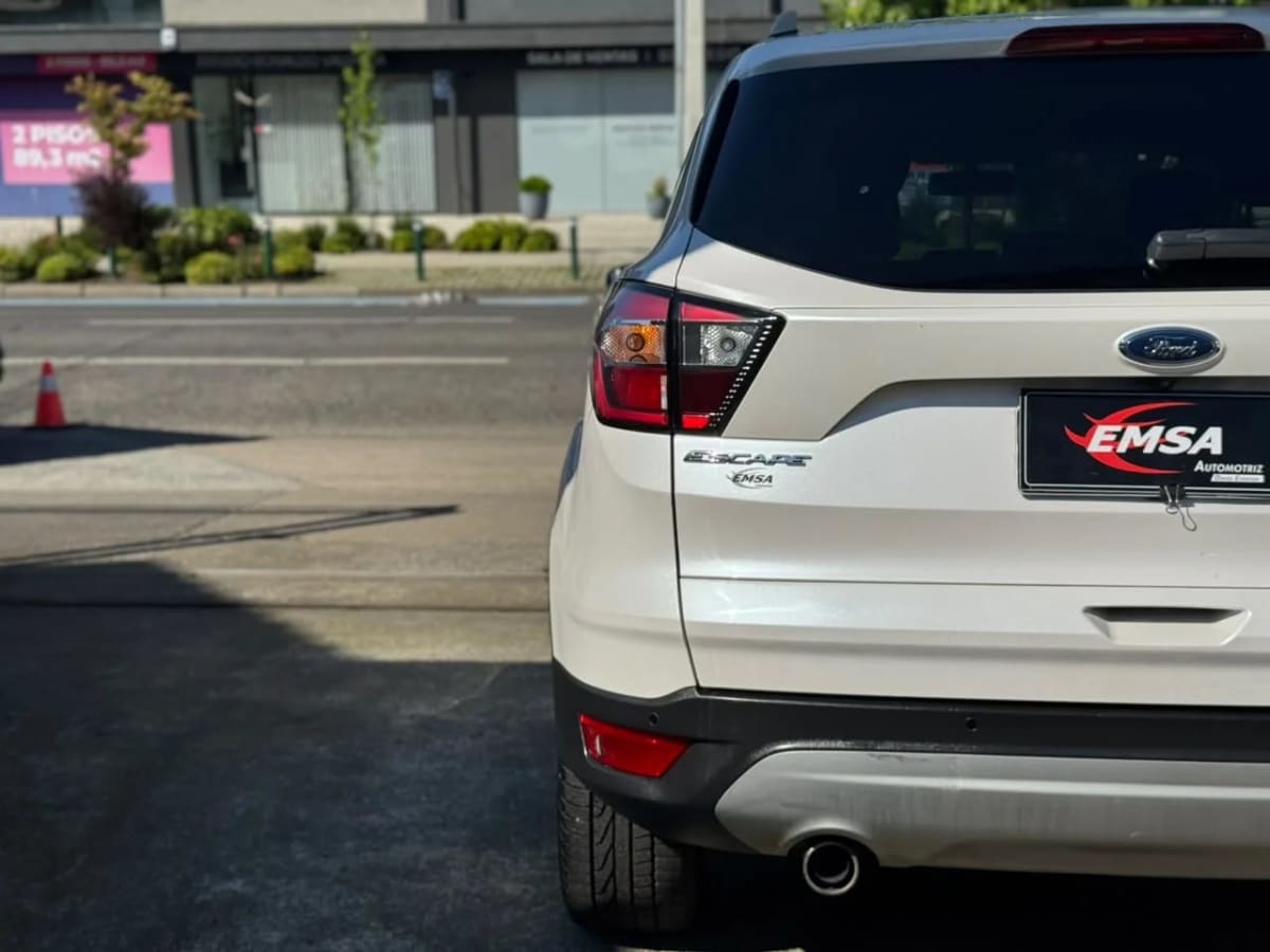 2017 Ford Escape Suv Blanco - Miniatura 9