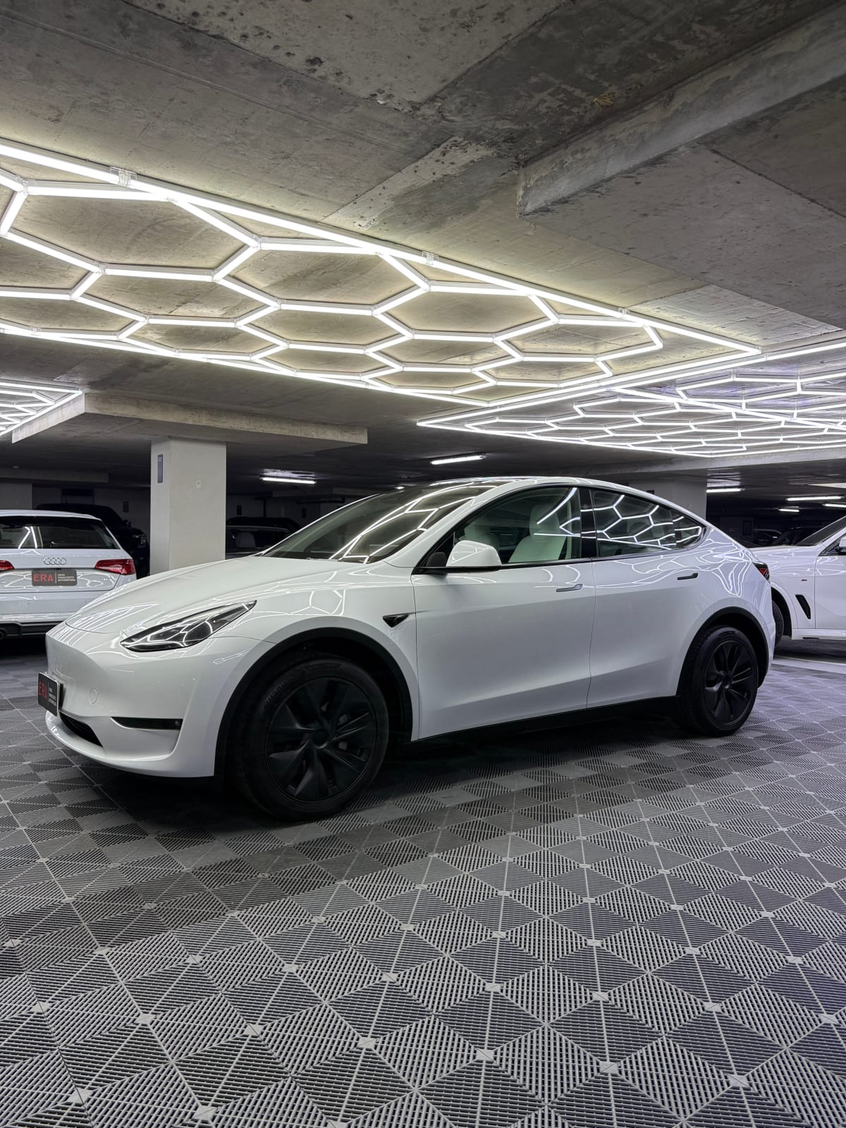 2024 Tesla Model Y Blanco - Miniatura 5