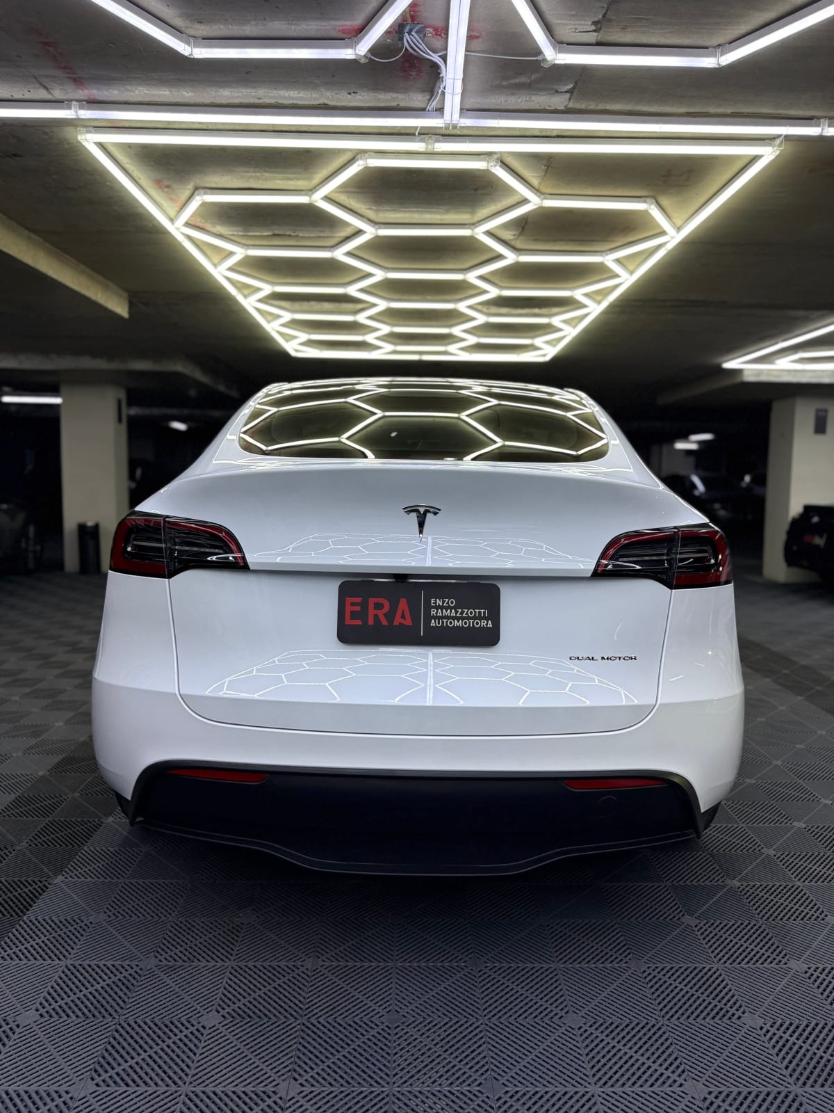 2024 Tesla Model Y Blanco - Miniatura 8