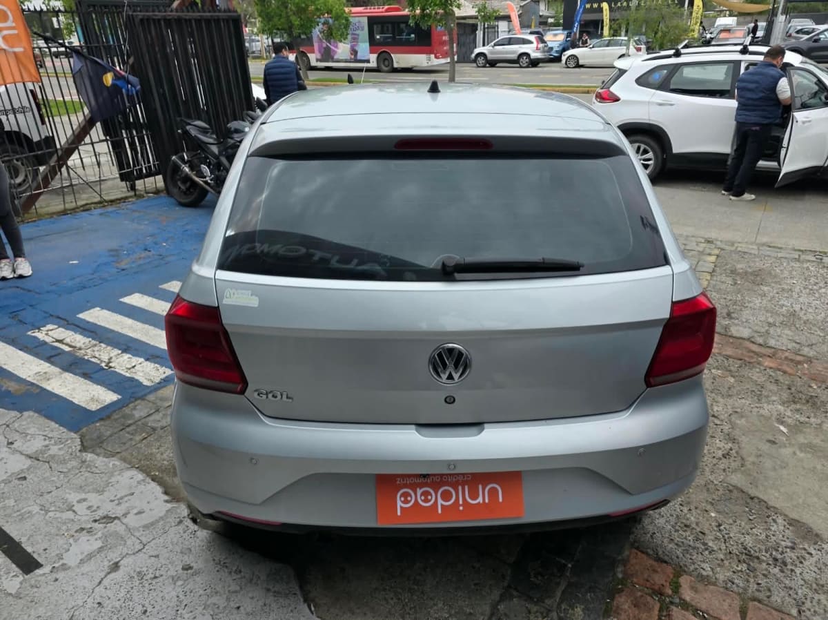 2022 Volkswagen Gol HB - Miniatura 5