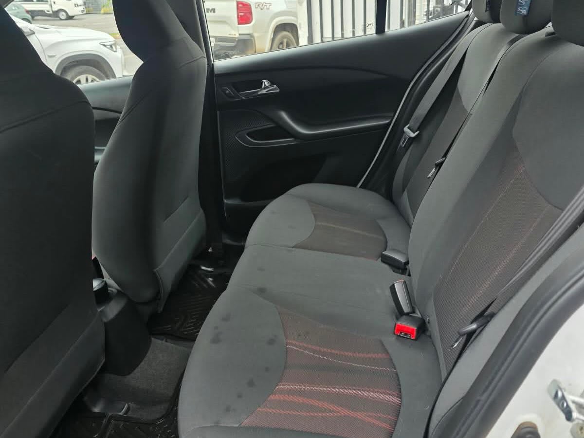 2020 Chevrolet Sail LS - Miniatura 8