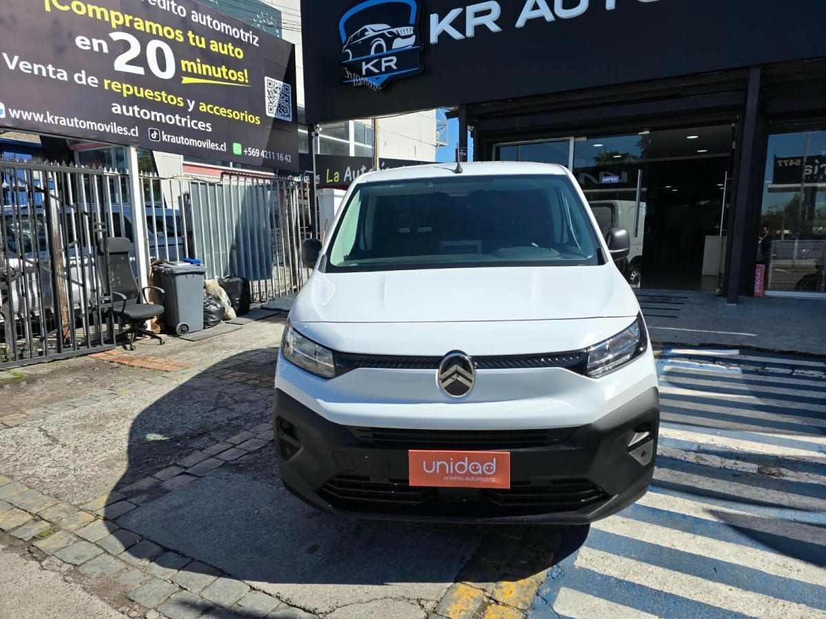 2025 Citroën Berlingo - Miniatura 2