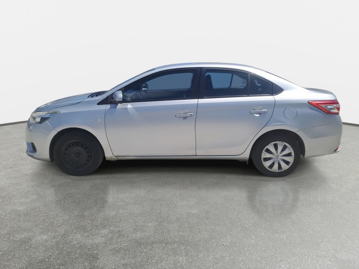 2017 TOYOTA YARIS 1.5 Gris - Miniatura 5