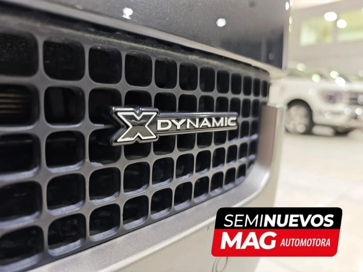 2024 Land Rover Defender 3.0 Gris - Miniatura 6