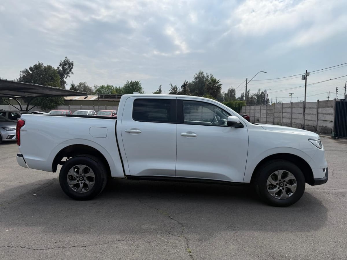 2023 Great Wall Poer 4x4 Blanco - Miniatura 6