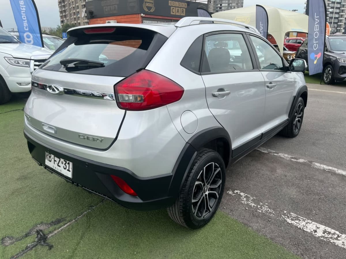 2021 Chery Tiggo 2 1.5 Gris - Miniatura 5
