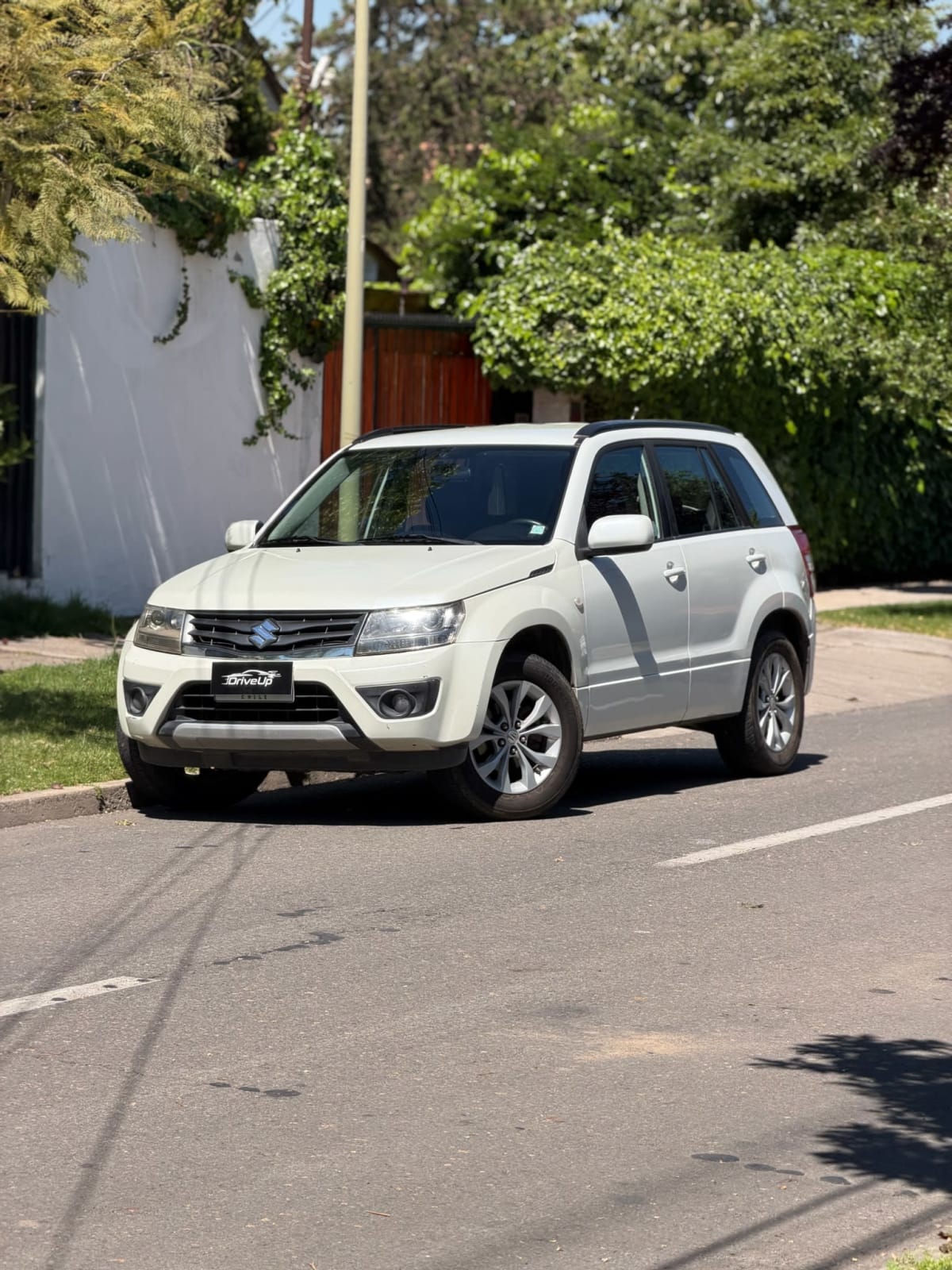 2016 Suzuki Grand Nomade - Imagen 1