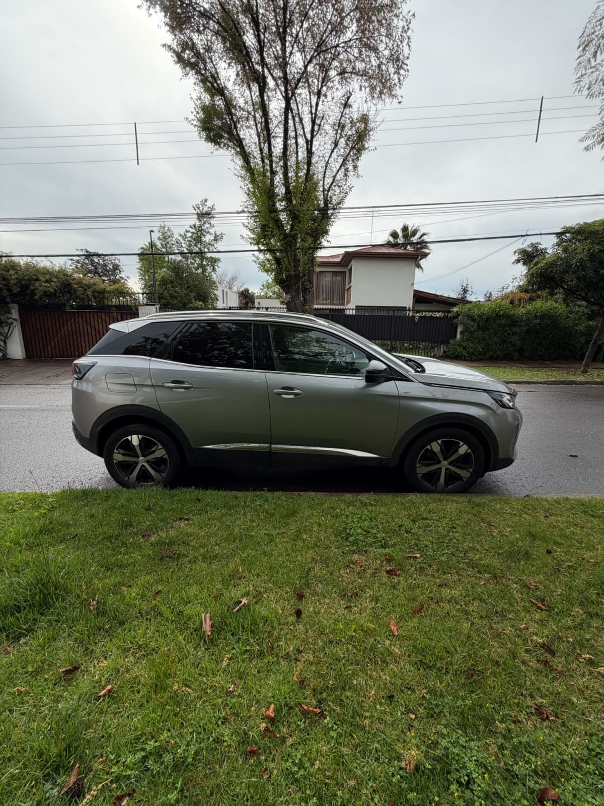 2021 Peugeot 3008 GT - Miniatura 6
