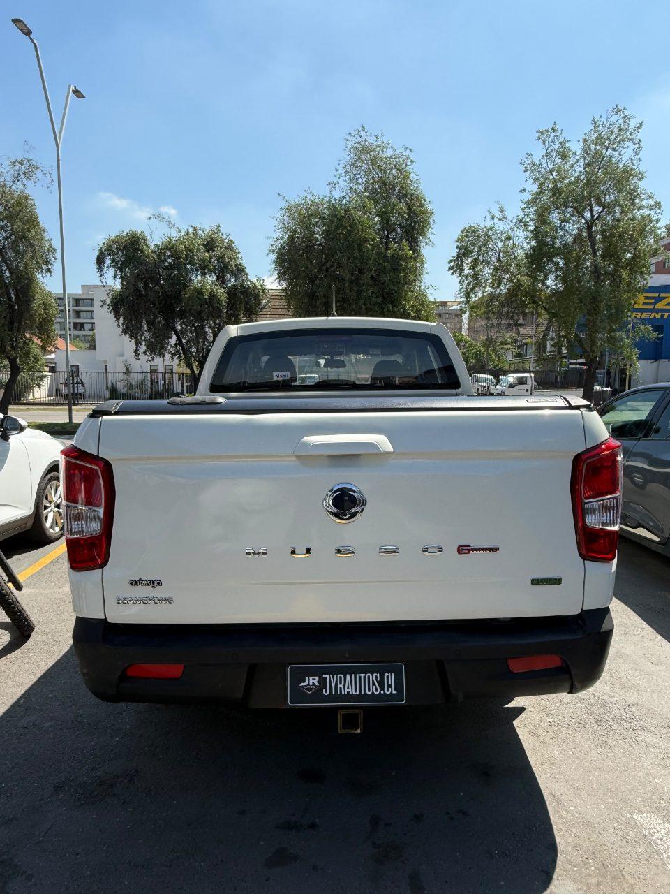 2023 SsangYong MUSSO GRAND 4X2 AT DESCRIPCION - Miniatura 2