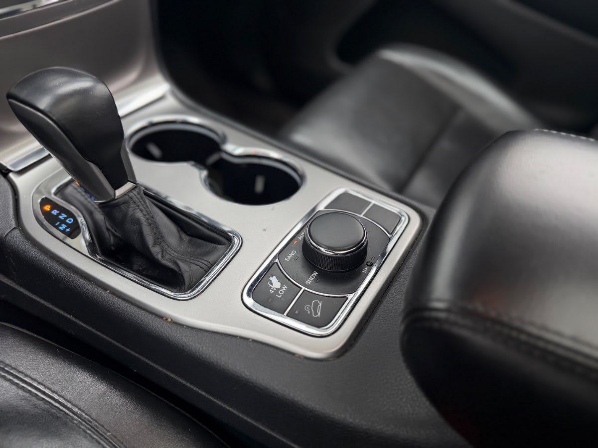 2018 Jeep Grand Cherokee 3.6 Negro - Miniatura 10