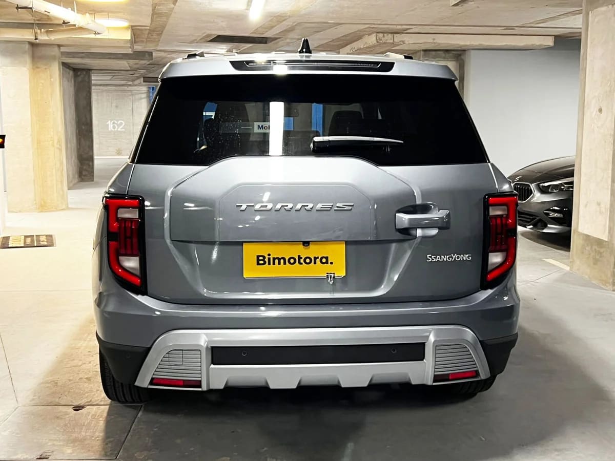 2024 SsangYong Torres 1.5 Plata - Miniatura 5