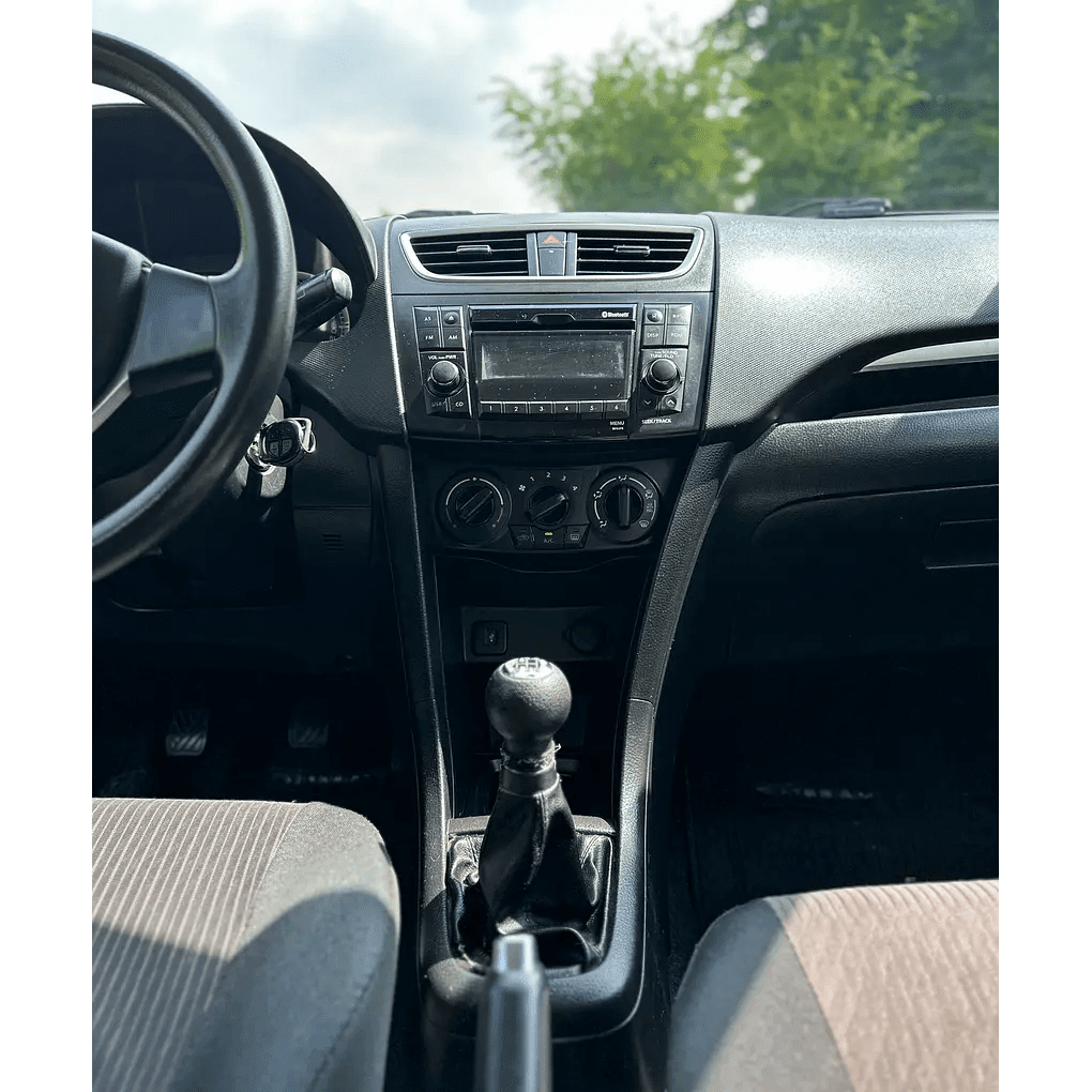 2016 Suzuki Swift GL - Miniatura 9
