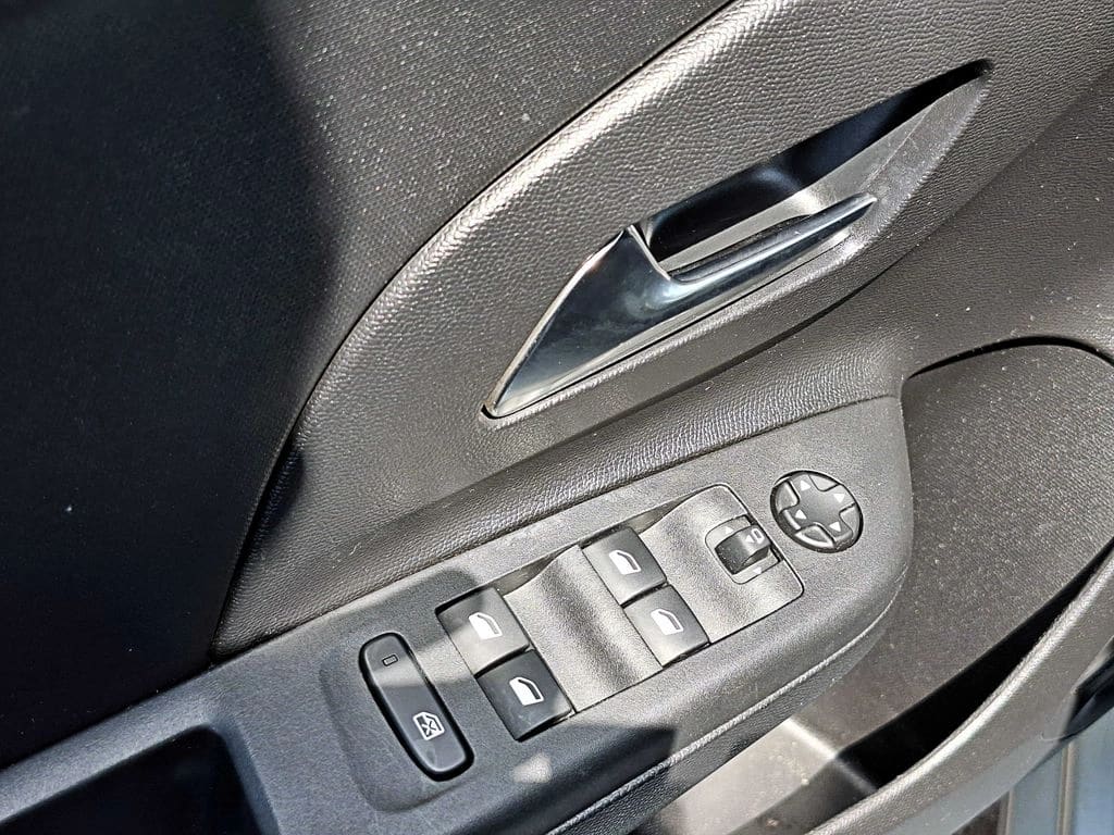 2024 Opel Corsa 1.2 - Miniatura 10
