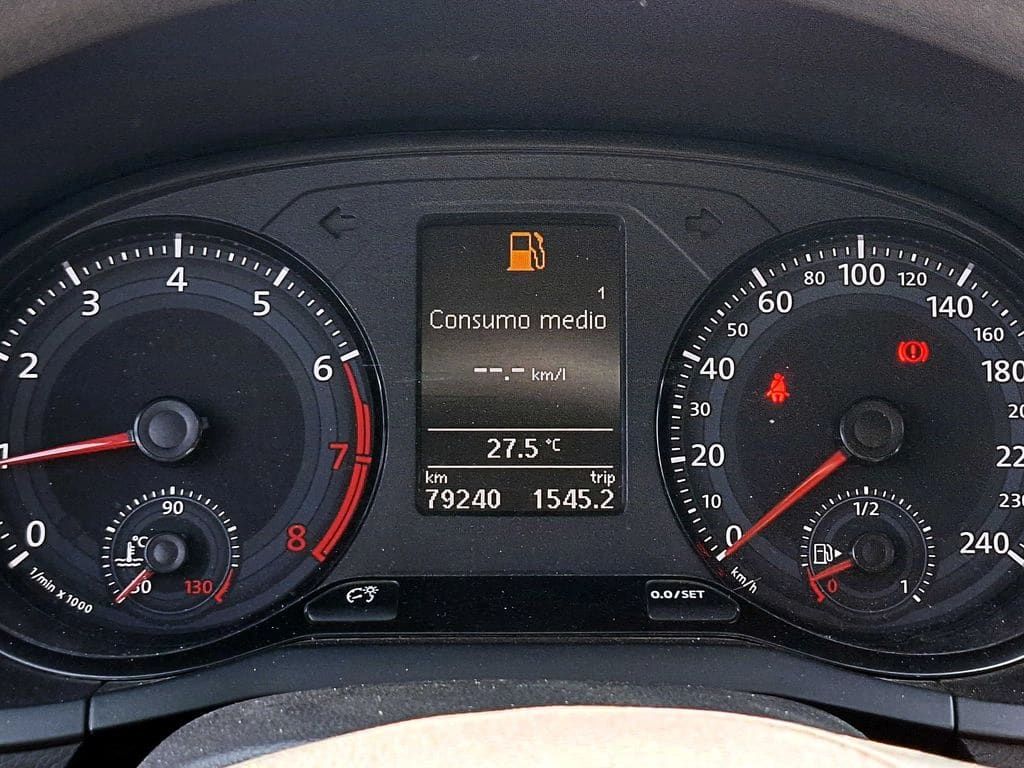 2022 Volkswagen Voyage 1.6 - Miniatura 7