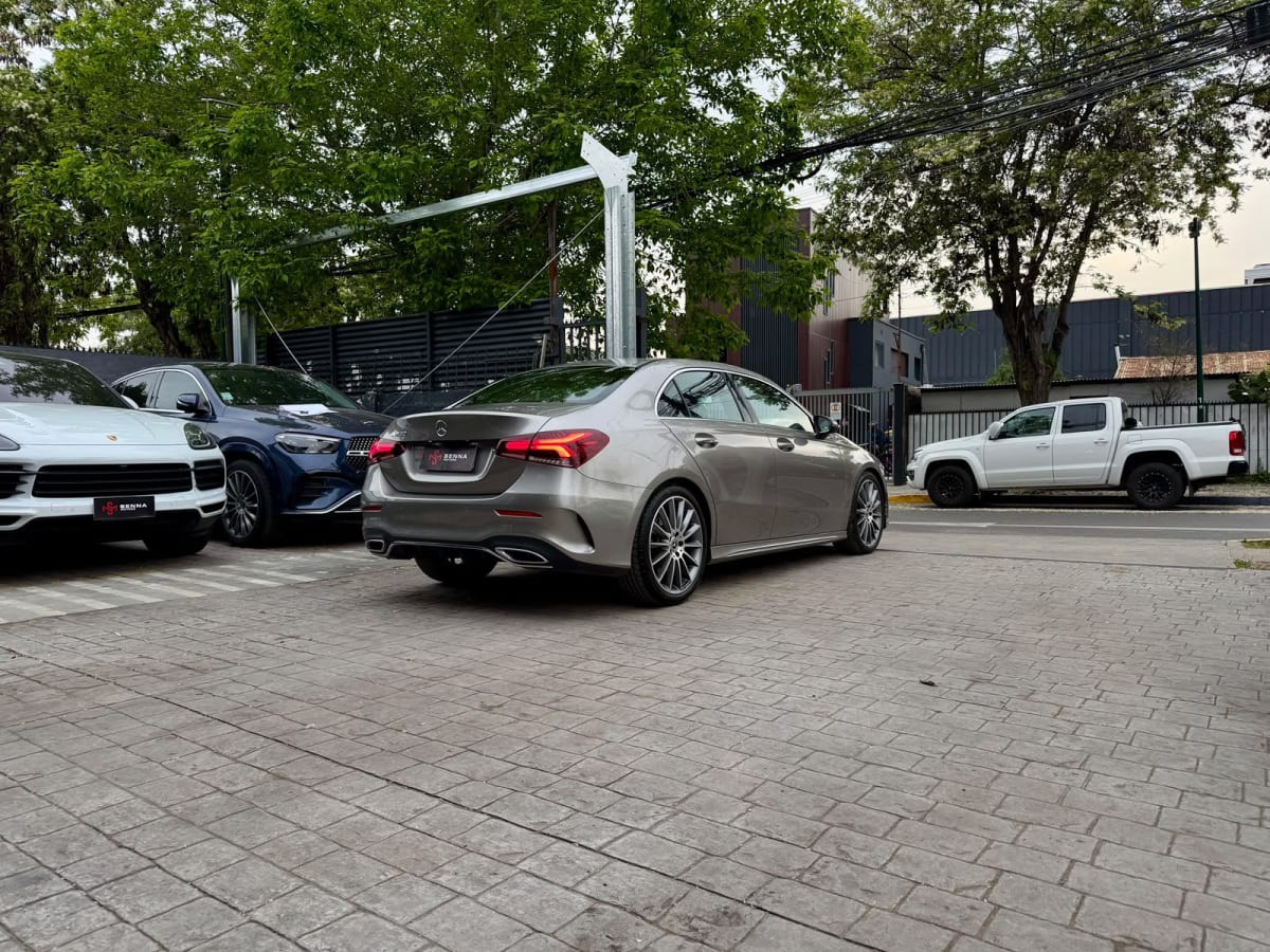 2020 Mercedes-Benz A250 - Miniatura 5