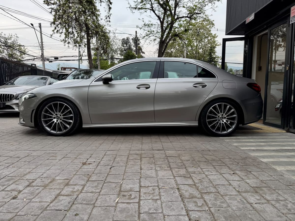 2020 Mercedes-Benz A250 - Miniatura 8