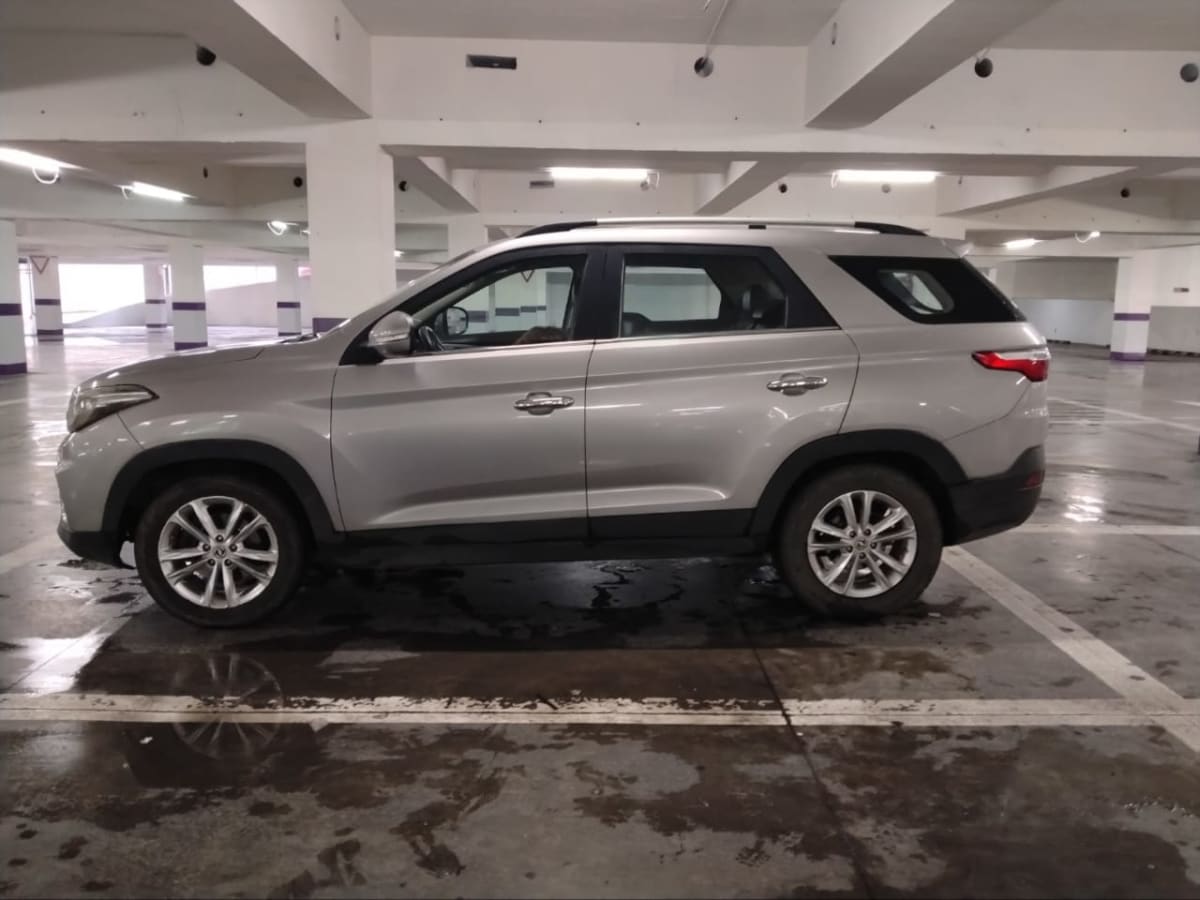 2019 DFSK 560 Beige - Miniatura 10