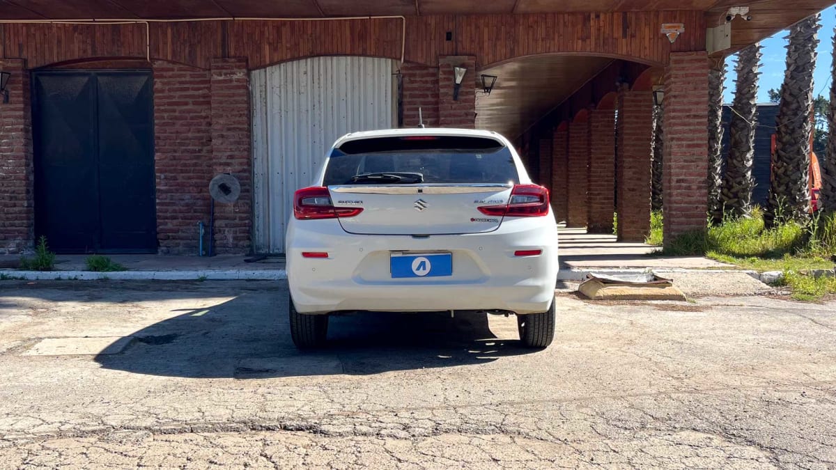 2024 Suzuki Baleno GLX Blanco - Miniatura 3