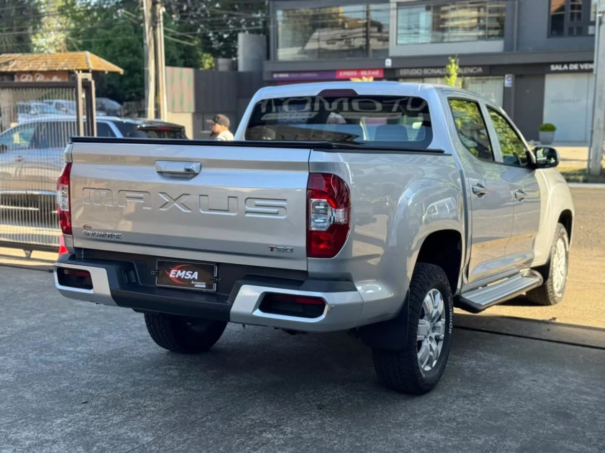 2023 Maxus T60 Camioneta Plata - Miniatura 5