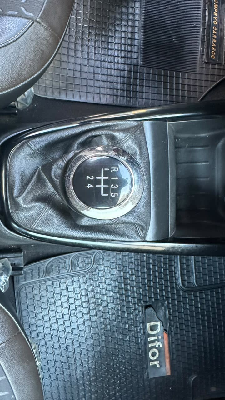 2017 Chevrolet PRISMA LTZ - Miniatura 10