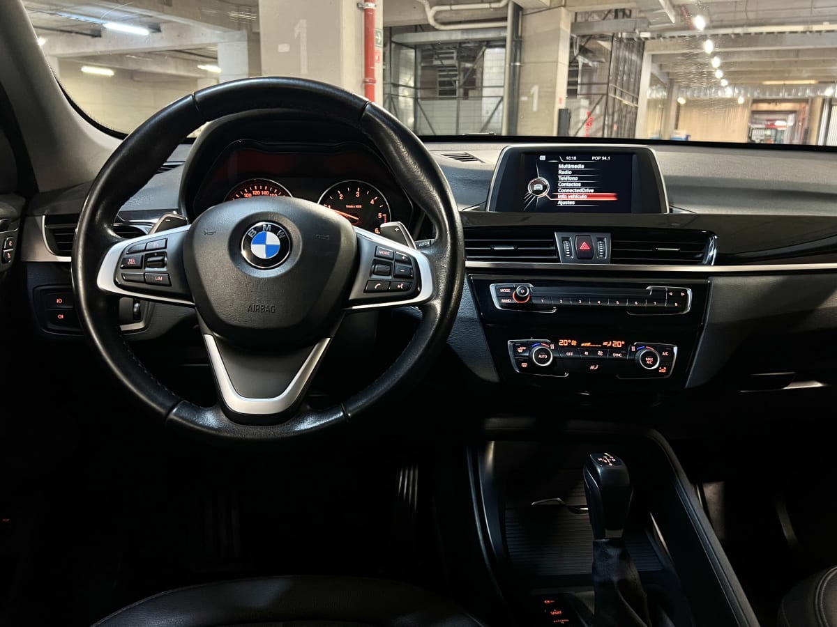 2017 BMW X1 - Miniatura 10