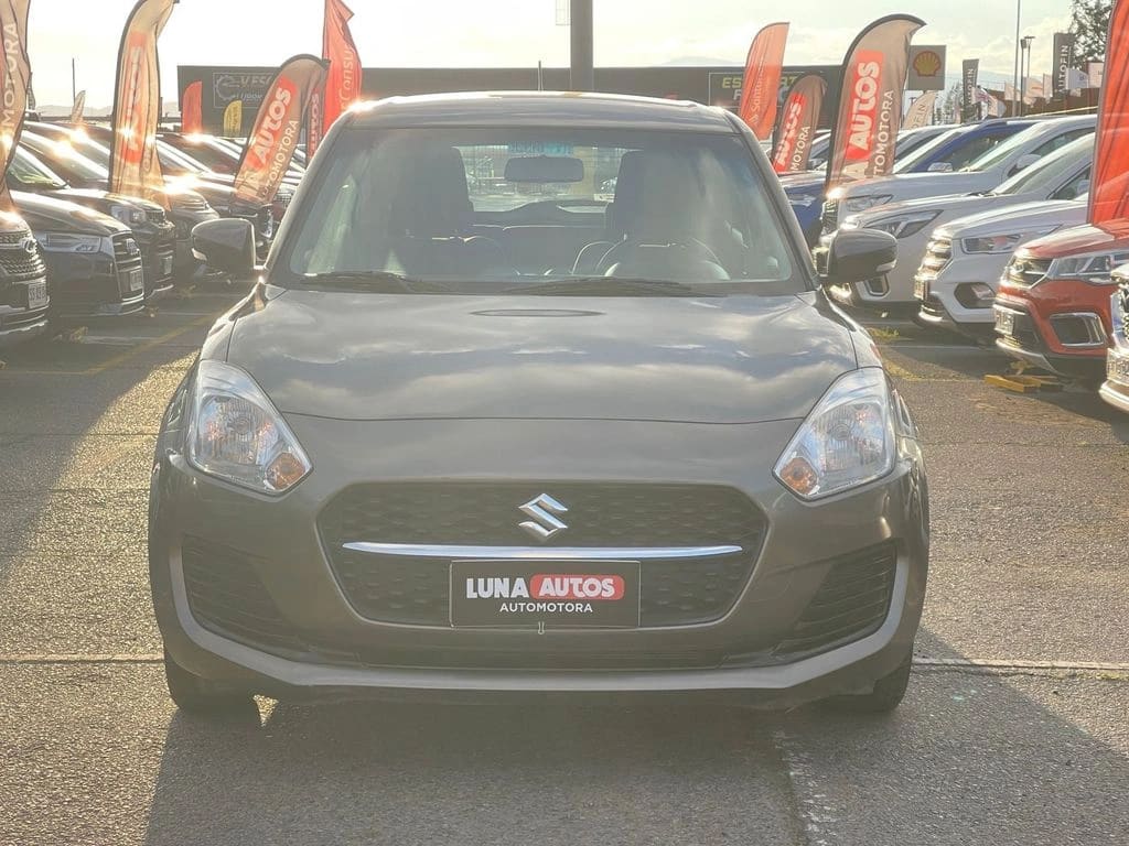 2024 Suzuki Swift 4x2 - Miniatura 2