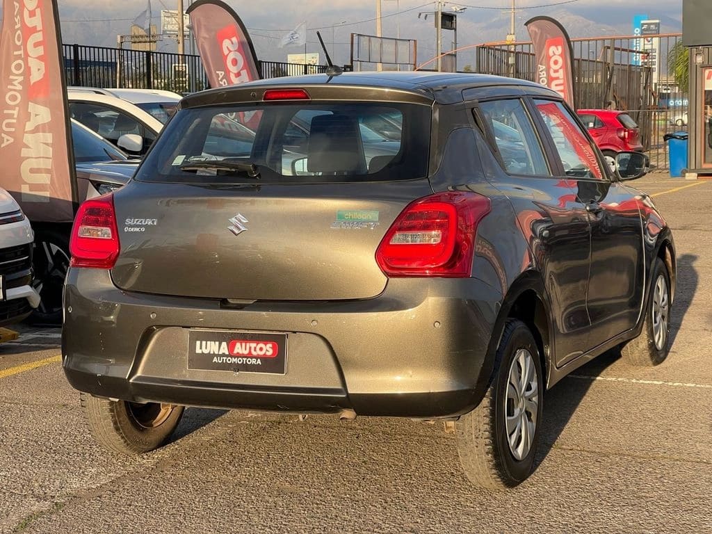2024 Suzuki Swift 4x2 - Miniatura 5