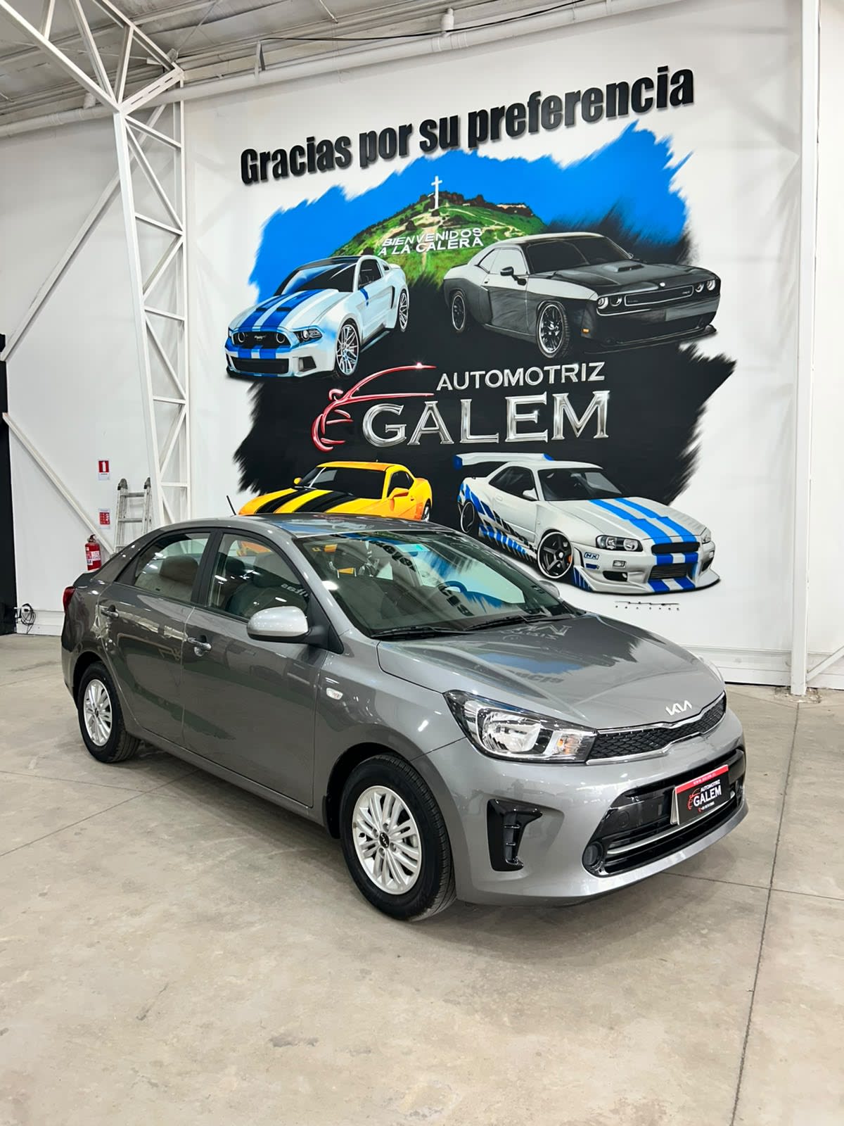 2026 KIA Soluto Gris - Imagen 1