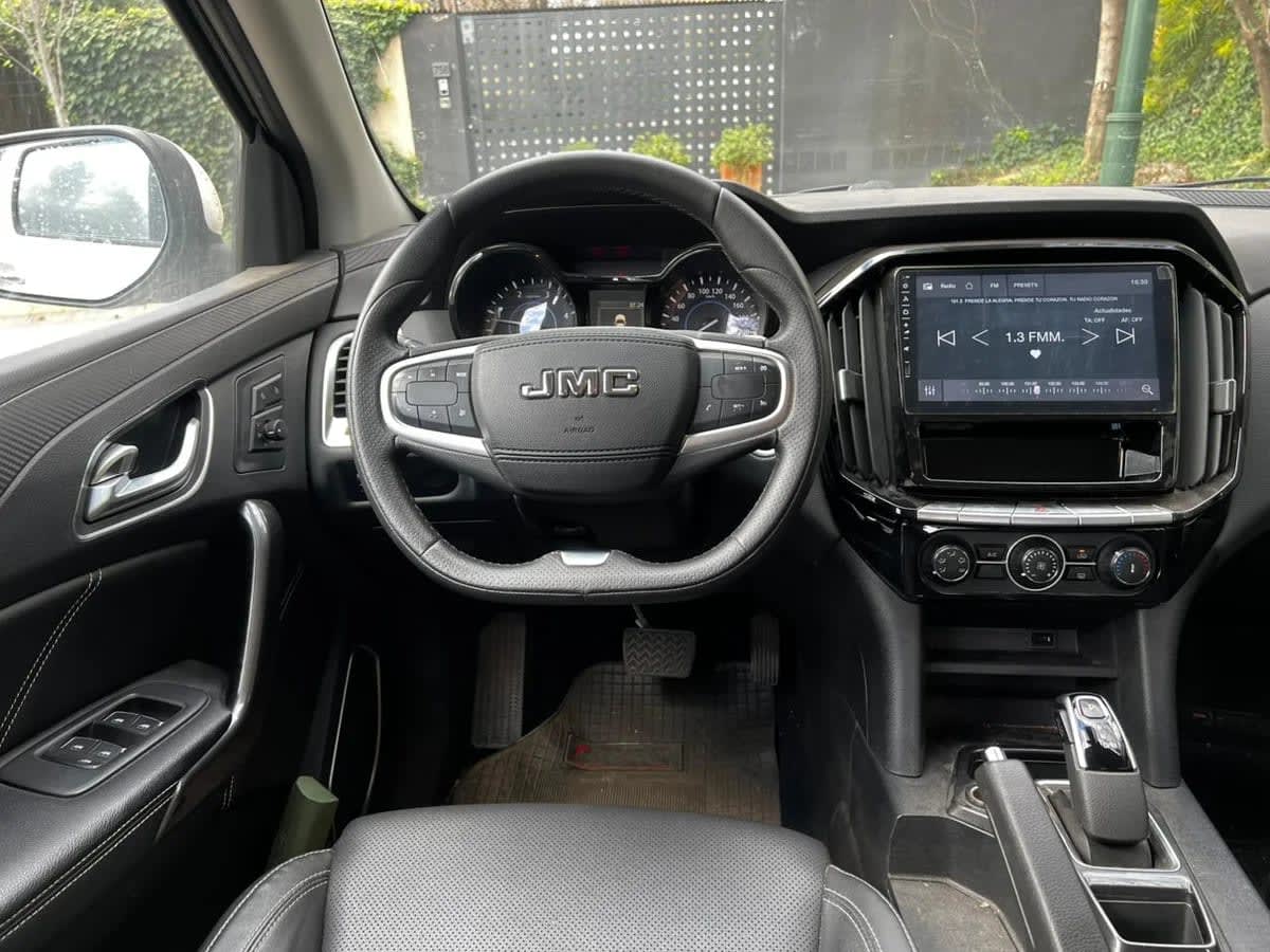 2024 JMC Vigus 2.0L Blanco - Miniatura 4