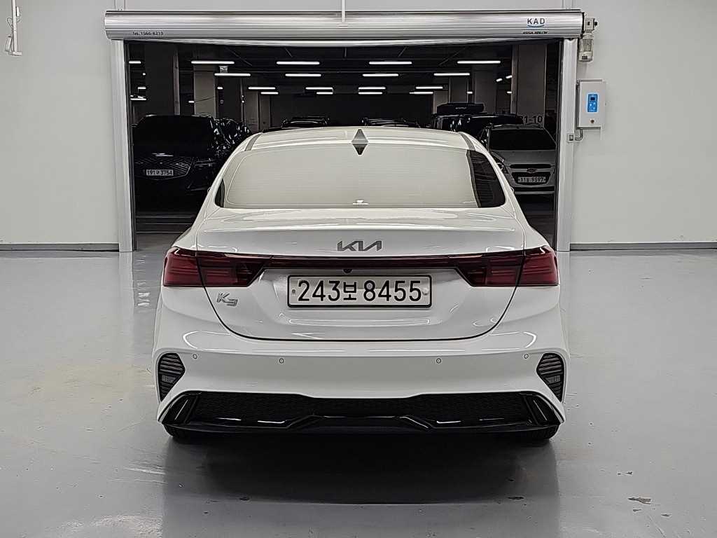 2022 Kia K3 2nd Blanco - Miniatura 3