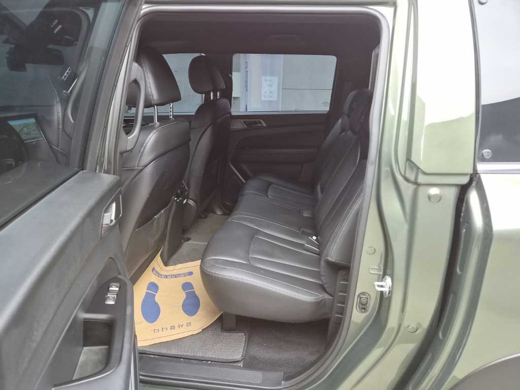 2023 SsangYong Rexton Sports Verde - Miniatura 6