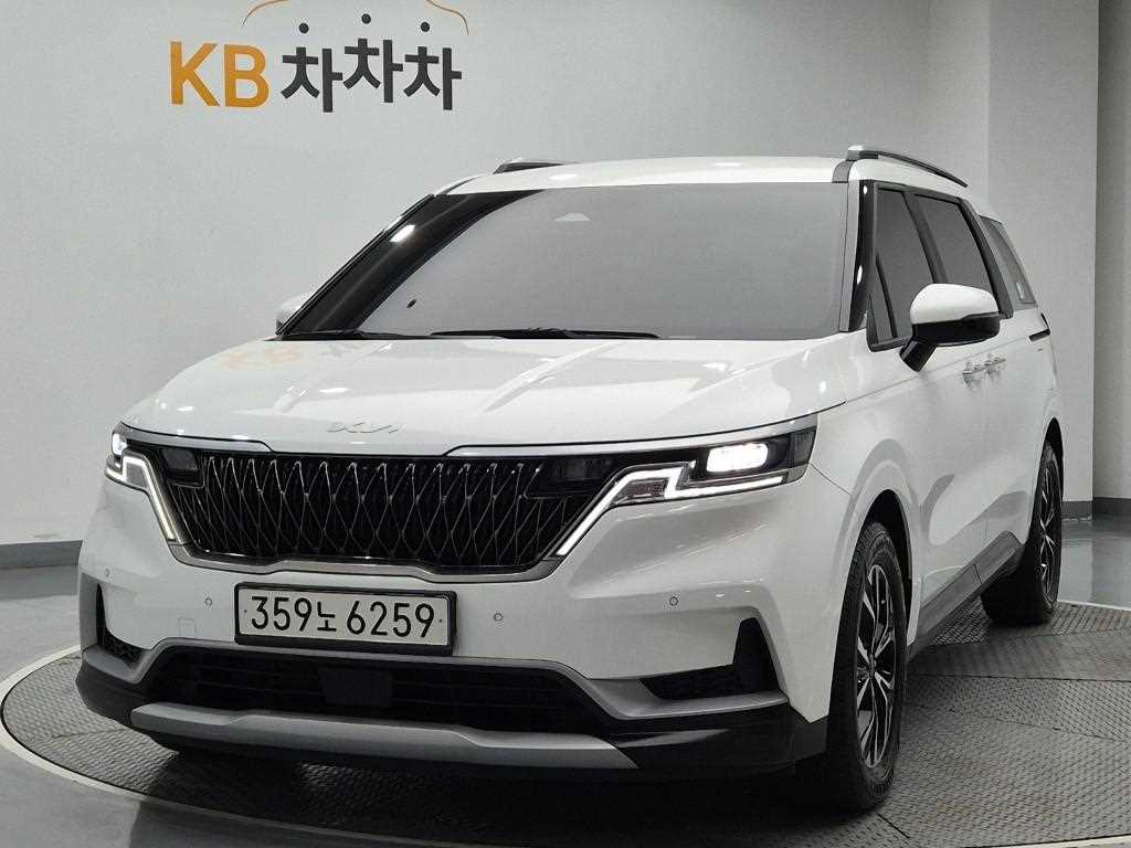 2023 Kia Carnival 4th Blanco - Imagen 1