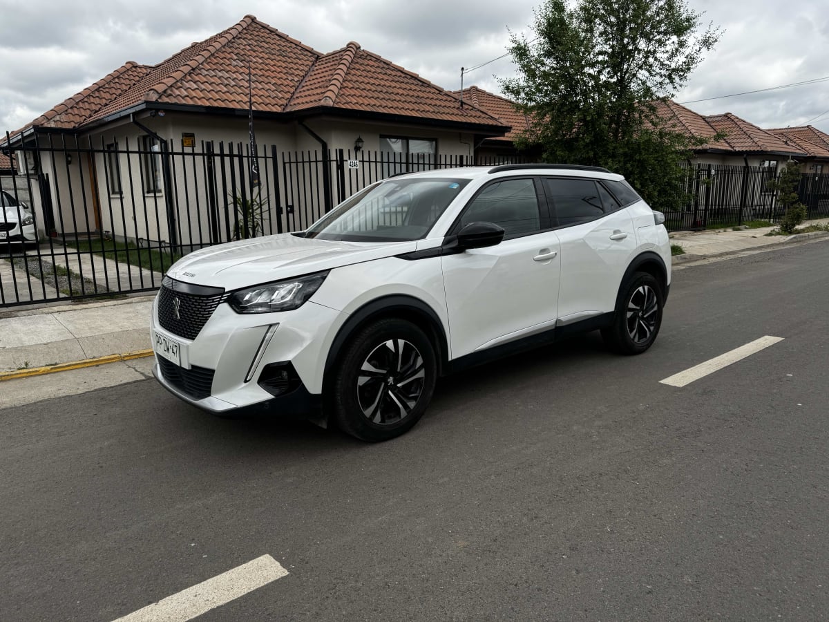 2021 Peugeot 2008 PURETECH - Imagen 1