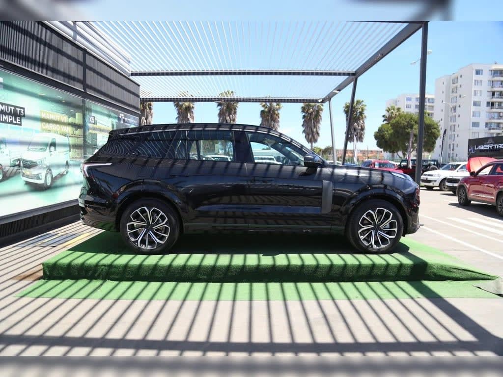 2026 Lynk & Co 09 HALO - Miniatura 4